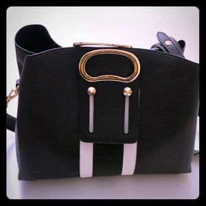 Fashionable purse